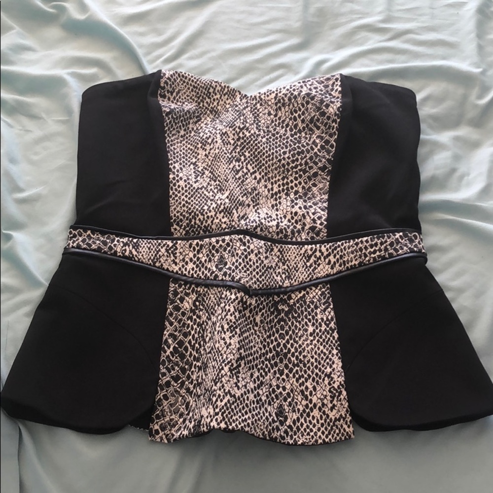 Guess top